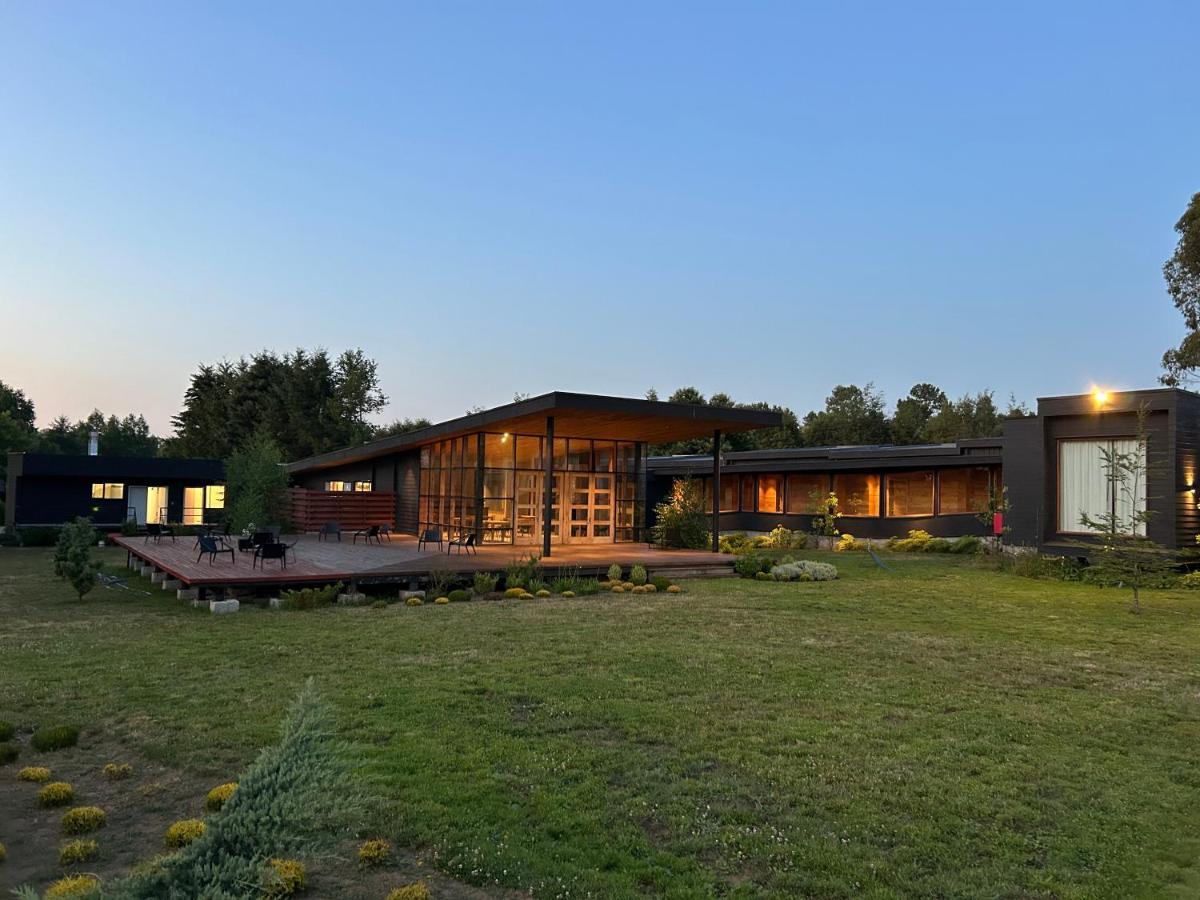 Mawuen Lodge Pucón Esterno foto